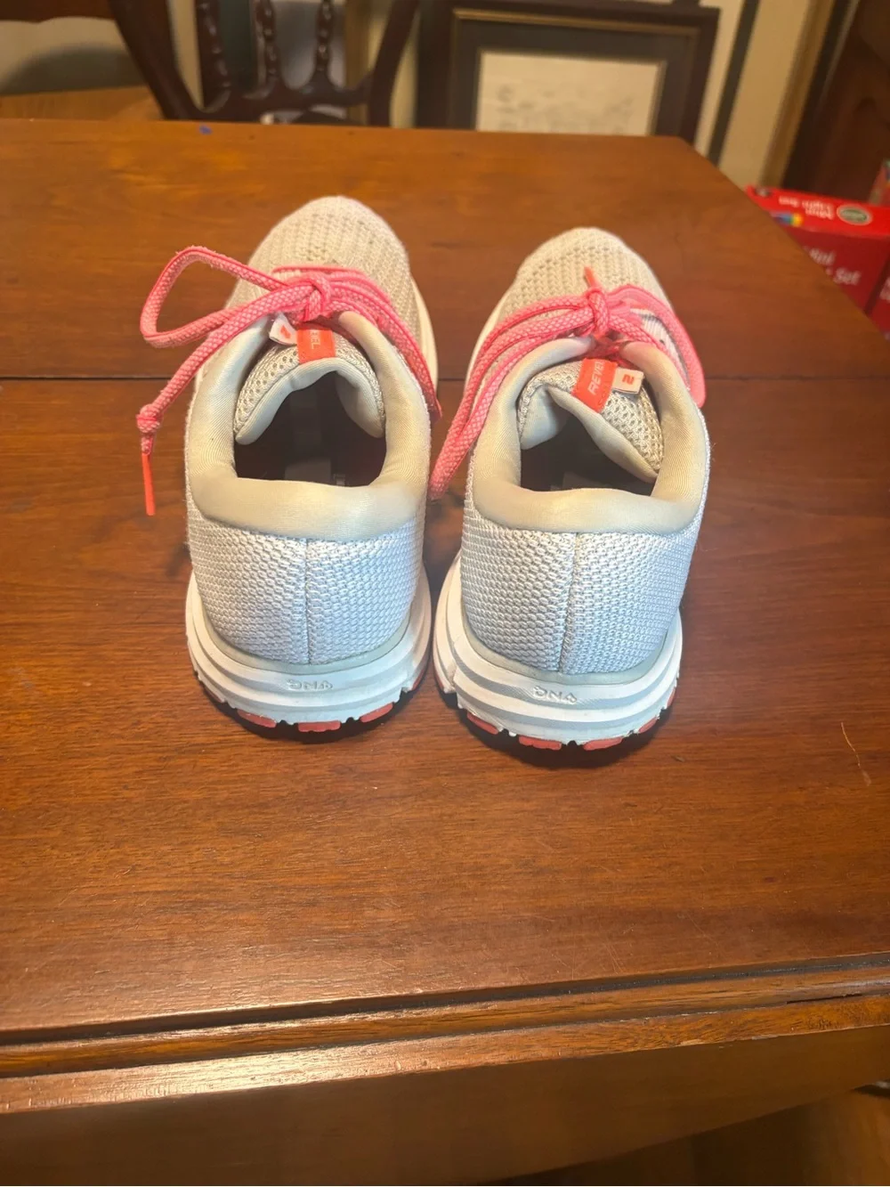 Brooks revel women